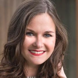 Lizzi Ackerman Headshot