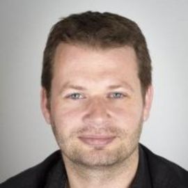Florian Vollmer Headshot