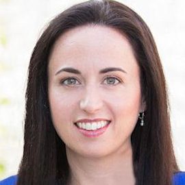 Amy Morin Headshot