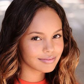 Alisha Boe Headshot