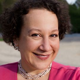 Laura Klein Headshot