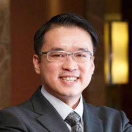 Clive Lee Headshot
