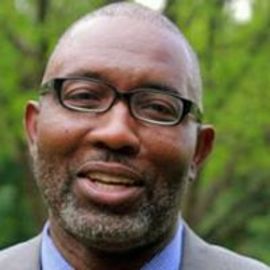 Coach Larry McKenzie Headshot