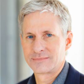 Chris Larsen Headshot