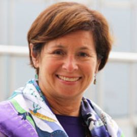Cynthia Schneider Headshot