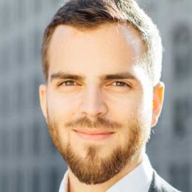 Stefan Thomas Headshot