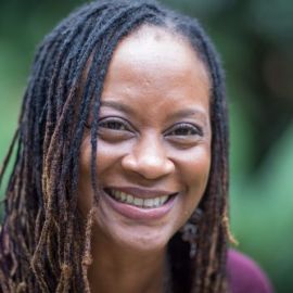 Tracy Gray Headshot