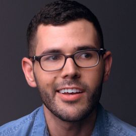 Carlos Maza Headshot