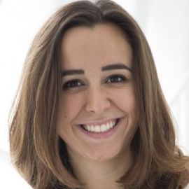 Angela Luna Headshot