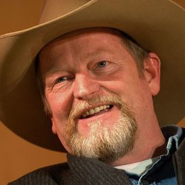 Craig Johnson Headshot