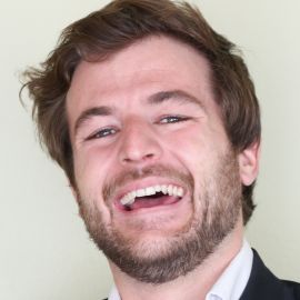 Carlos Piera Headshot
