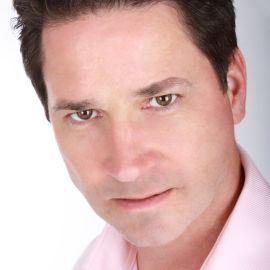 Dan Eckelman Headshot