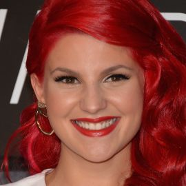 Carly Aquilino Headshot