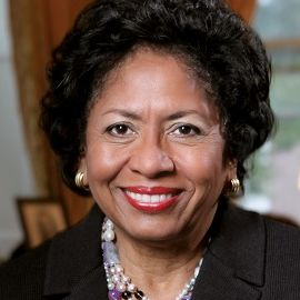 Dr. Ruth Simmons Headshot