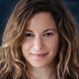 Amanda Stern Headshot