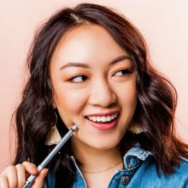 Amanda Rach Lee Headshot