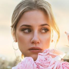 Lili Reinhart Headshot