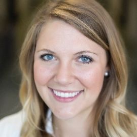Anna Douglas Headshot
