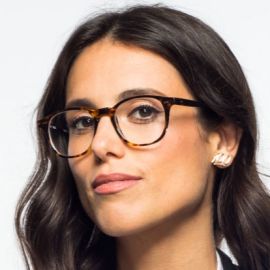 Elizabeth Plank Headshot
