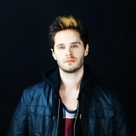 Viv and the Revival Headshot