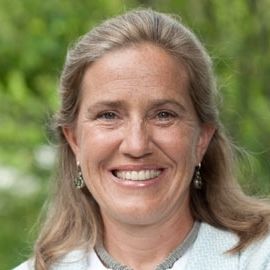 Caroline Elkins Headshot