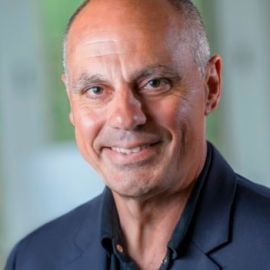 Andrew Razeghi Headshot