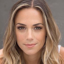 Jana Kramer Headshot