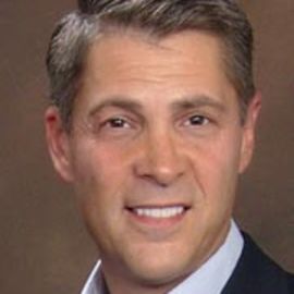 Roger Manno Headshot