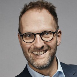 Jorgen Vig Knudstorp Headshot