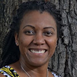 Danielle Scott-Arruda Headshot