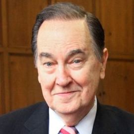 Cal Thomas Headshot