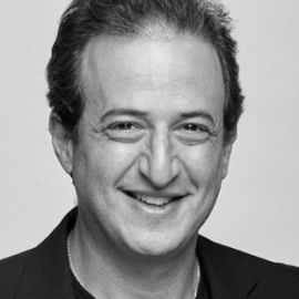 Ari Popper Headshot