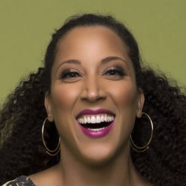Robin Thede Headshot