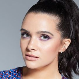 Katie Stevens Headshot
