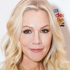 Jennie Garth Headshot