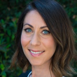 Christina Fialho Headshot