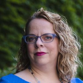 Kate Harding Headshot