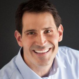 Andy Papathanassiou Headshot