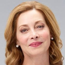 Sharon Lawrence Headshot