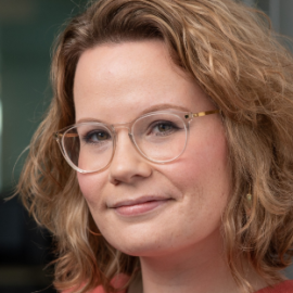 Sara-Jane Dunn Headshot