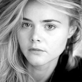 Julia Willoughby Nason Headshot