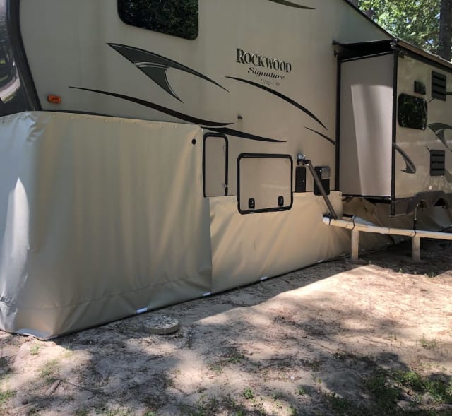 RV Skirting Example 8