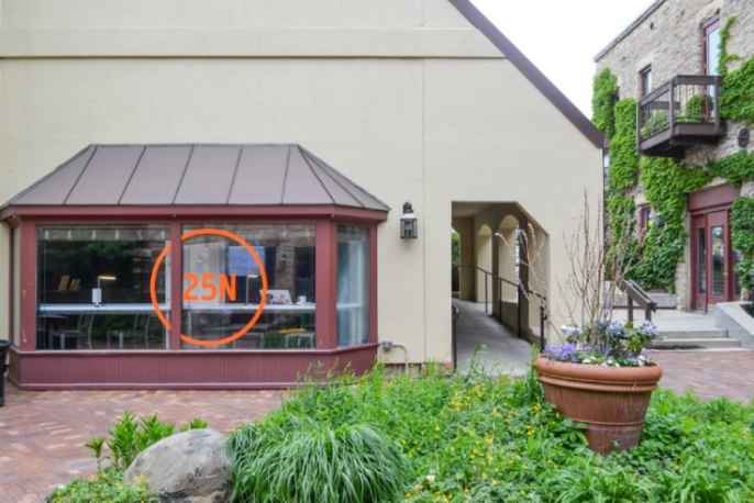 Virtual office space at 25 N. River Lane, Geneva, IL