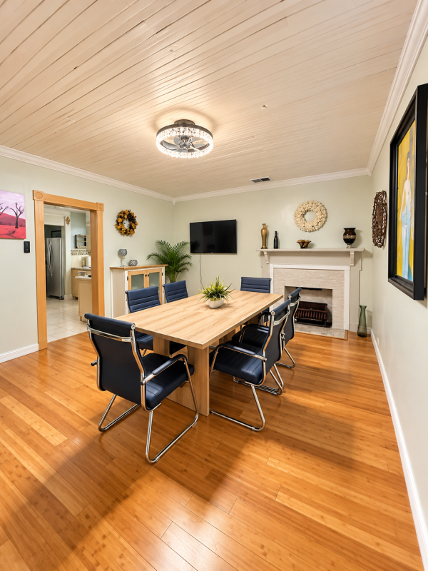 Stylish Bradenton Meeting Room