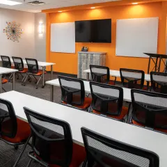 Stylish St. Louis Park Meeting Room