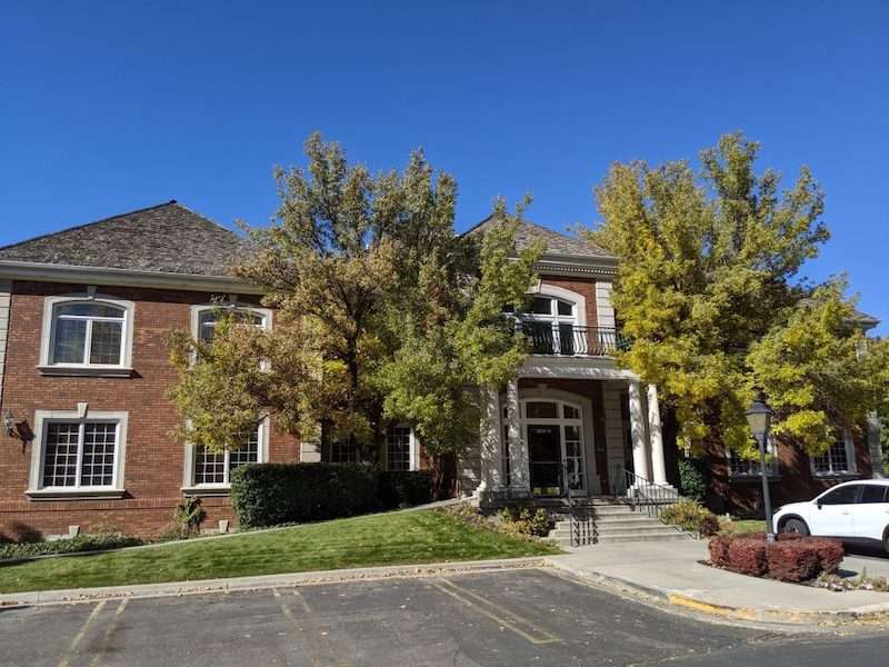 Chateau Building Virtual Business Address