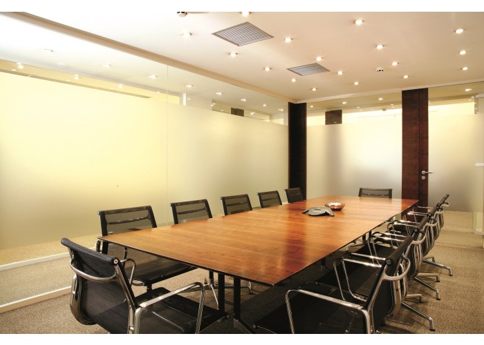 Medium Meeting Room