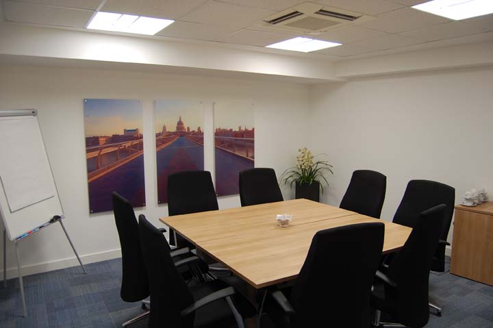 2/8 Victoria Avenue, London City, EC2M 4NS