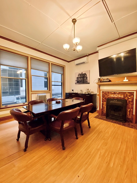 Medium Meeting Room