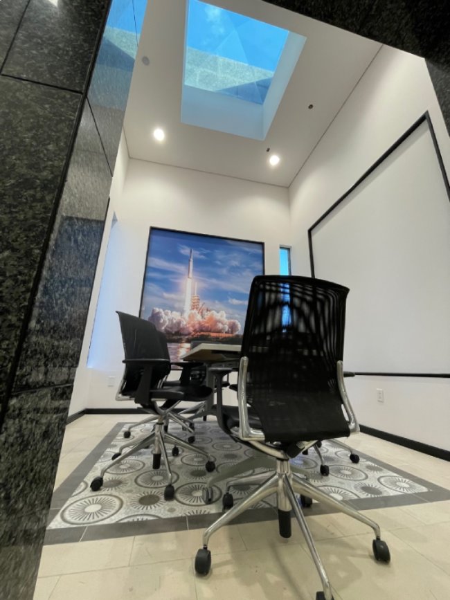 7055 Old Katy Road, Houston, TX, 77024